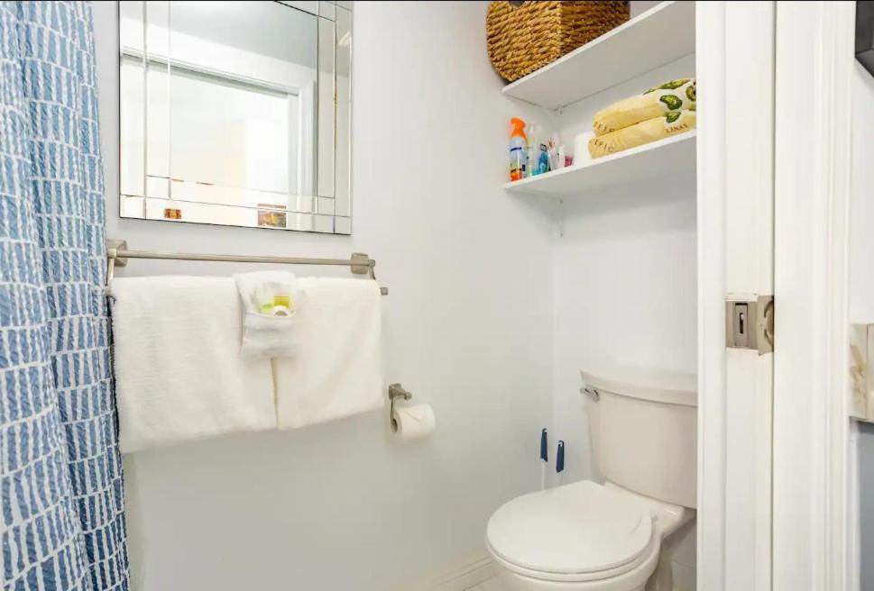 Downtown Hawaiian Theme Condo With Hot Tub, Pool & Beach - Kona Islander Inn Kailua-Kona Exterior foto